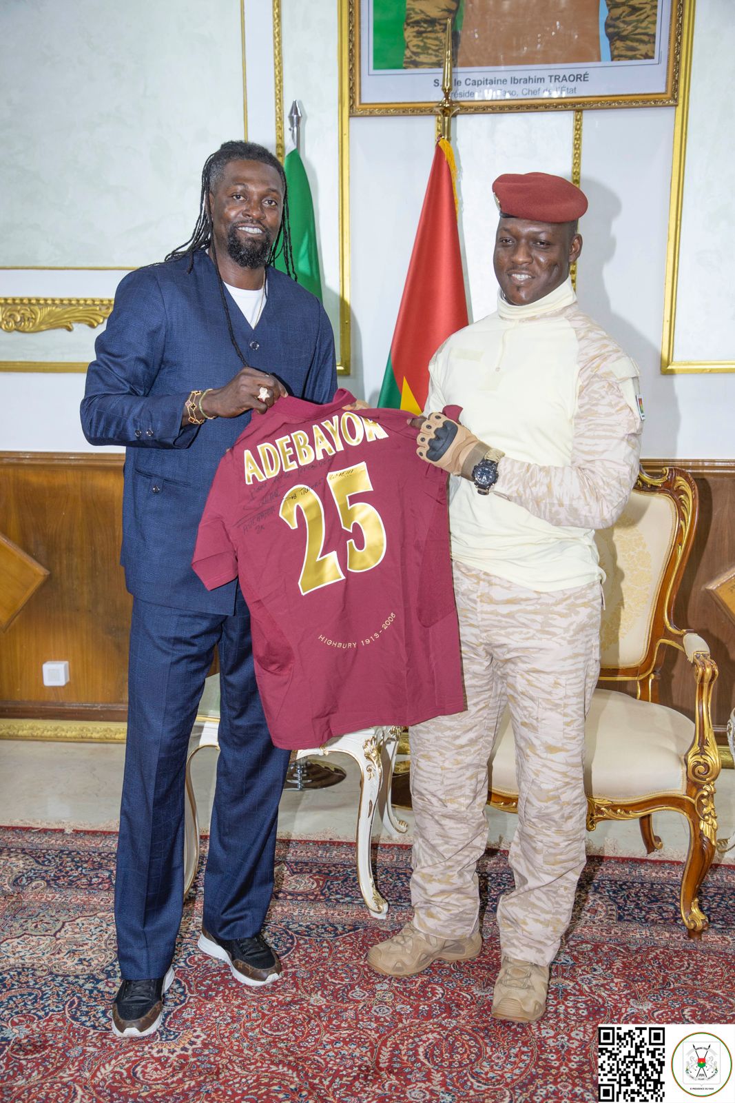 Promotion du football : les anciens internationaux Emmanuel ADEBAYOR et Charles KABORÉ chez le Président du Faso
